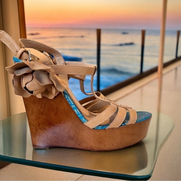 Badgley Mischa. Wooden wedge heeled sandals Gorgeous Flower Leather Wood - Picture 4 of 16